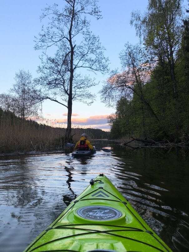 Plaukimas vienvietėmis baidarėmis